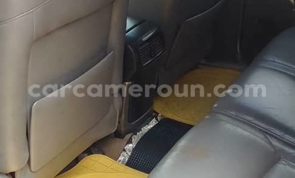 Sayi Na hannu Toyota 4Runner Blue Mota in Douala a Ƙasar Kamaru Sayi Na hannu Toyota 4Runner Blue Mota in Douala a Ƙasar Kamaru