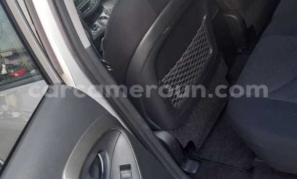 Acheter Occasion Voiture Toyota RAV4 Gris à Douala, Littoral Cameroon Acheter Occasion Voiture Toyota RAV4 Gris à Douala, Littoral Cameroon