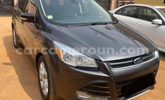 Sayi Na hannu Ford Escape Azurfa Mota in Yaounde a Babban Kamaru Sayi Na hannu Ford Escape Azurfa Mota in Yaounde a Babban Kamaru