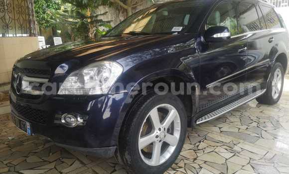 Sayi Na hannu Mercedes‒Benz GL–Class Blue Mota in Douala a Ƙasar Kamaru
