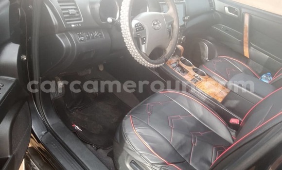 Acheter Occasion Voiture Toyota Highlander Noir à Yaoundé, Central Cameroon Acheter Occasion Voiture Toyota Highlander Noir à Yaoundé, Central Cameroon