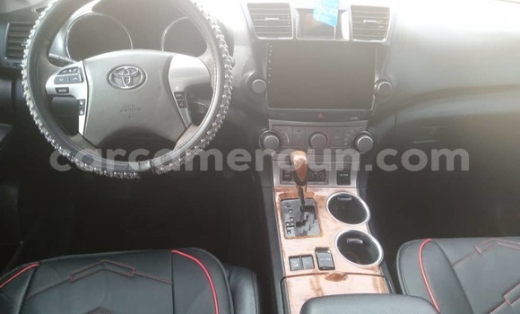 Acheter Occasion Voiture Toyota Highlander Noir à Yaoundé, Central Cameroon Acheter Occasion Voiture Toyota Highlander Noir à Yaoundé, Central Cameroon