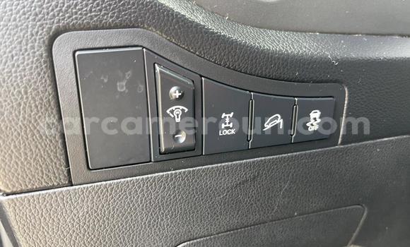 Sayi Na hannu Kia Sportage Black Mota in Douala a Ƙasar Kamaru Sayi Na hannu Kia Sportage Black Mota in Douala a Ƙasar Kamaru