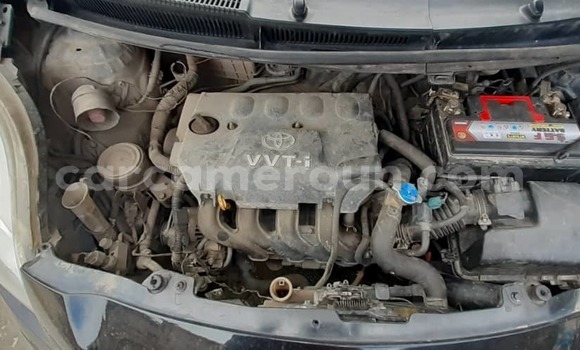 Sayi Na hannu Toyota Yaris Black Mota in Douala a Ƙasar Kamaru Sayi Na hannu Toyota Yaris Black Mota in Douala a Ƙasar Kamaru