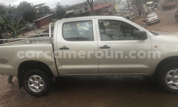Buy Used Toyota Hilux White Car in Yaounde in Central Cameroon Buy Used Toyota Hilux White Car in Yaounde in Central Cameroon