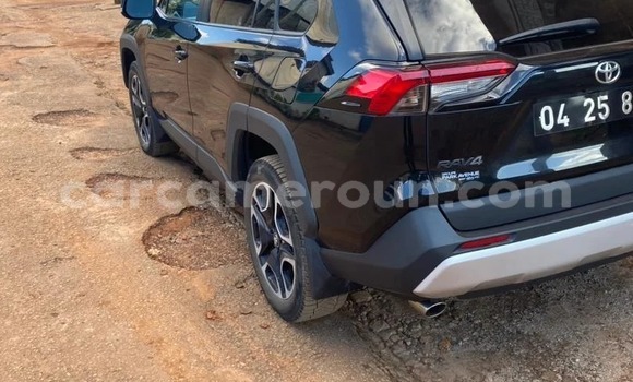 Acheter Neuf Voiture Toyota RAV4 Noir à Yaoundé, Central Cameroon Acheter Neuf Voiture Toyota RAV4 Noir à Yaoundé, Central Cameroon