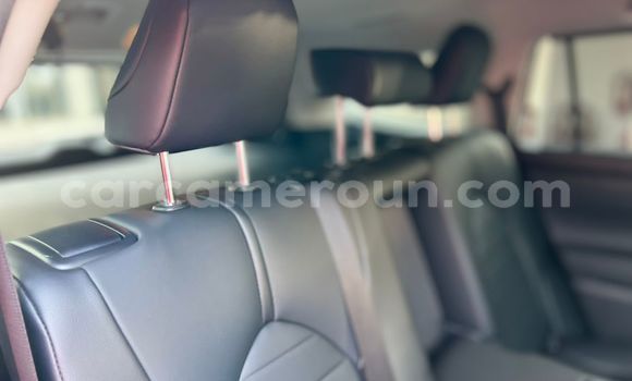 Sayi Sabo Toyota Highlander Red Mota in Yaounde a Babban Kamaru Sayi Sabo Toyota Highlander Red Mota in Yaounde a Babban Kamaru