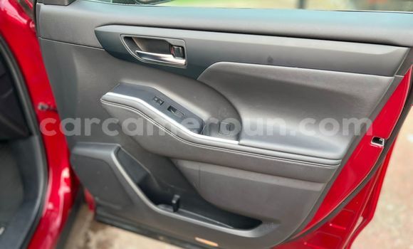 Sayi Sabo Toyota Highlander Red Mota in Yaounde a Babban Kamaru Sayi Sabo Toyota Highlander Red Mota in Yaounde a Babban Kamaru