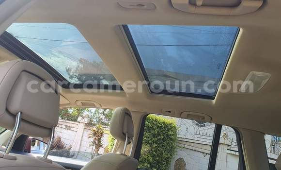 Sayi Na hannu Mercedes‒Benz CLK–Class Brown Mota in Yaounde a Babban Kamaru Sayi Na hannu Mercedes‒Benz CLK–Class Brown Mota in Yaounde a Babban Kamaru