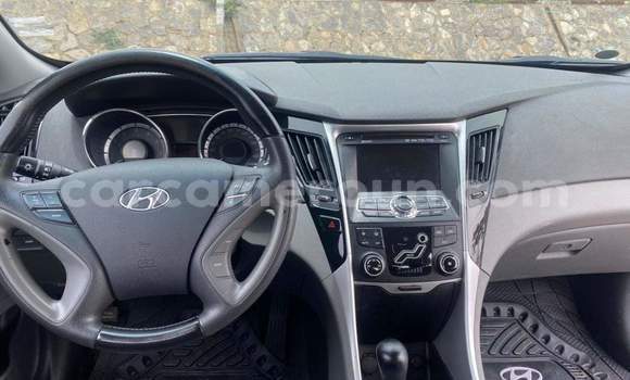 Sayi Na hannu Hyundai Sonata Black Mota in Yaounde a Babban Kamaru Sayi Na hannu Hyundai Sonata Black Mota in Yaounde a Babban Kamaru