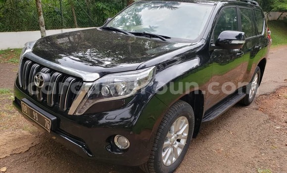 Sayi Na hannu Toyota Prado Black Mota in Yaounde a Babban Kamaru