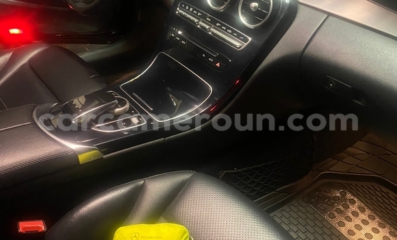 Sayi Na hannu Mercedes‒Benz C–Class Black Mota in Yaounde a Babban Kamaru Sayi Na hannu Mercedes‒Benz C–Class Black Mota in Yaounde a Babban Kamaru