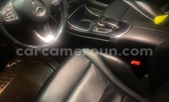 Sayi Na hannu Mercedes‒Benz C–Class Black Mota in Yaounde a Babban Kamaru Sayi Na hannu Mercedes‒Benz C–Class Black Mota in Yaounde a Babban Kamaru