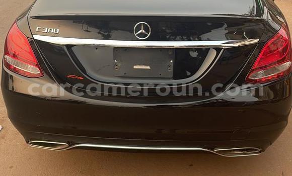 Sayi Na hannu Mercedes‒Benz C–Class Black Mota in Yaounde a Babban Kamaru Sayi Na hannu Mercedes‒Benz C–Class Black Mota in Yaounde a Babban Kamaru