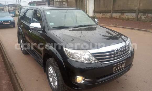 Sayi Na hannu Toyota Fortuner Black Mota in Yaounde a Babban Kamaru Sayi Na hannu Toyota Fortuner Black Mota in Yaounde a Babban Kamaru