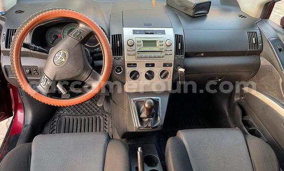 Sayi Na hannu Toyota Corolla Verso Red Mota in Douala a Ƙasar Kamaru Sayi Na hannu Toyota Corolla Verso Red Mota in Douala a Ƙasar Kamaru