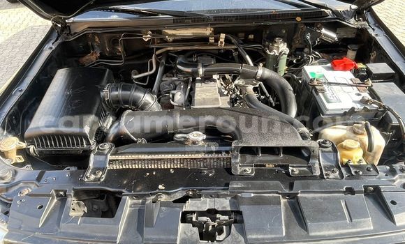 Sayi Na hannu Mitsubishi Pajero Black Mota in Douala a Ƙasar Kamaru Sayi Na hannu Mitsubishi Pajero Black Mota in Douala a Ƙasar Kamaru