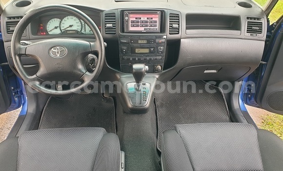 Sayi Na hannu Toyota Spacio Blue Mota in Yaounde a Babban Kamaru Sayi Na hannu Toyota Spacio Blue Mota in Yaounde a Babban Kamaru