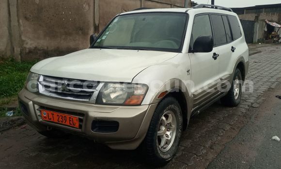 Acheter Occasion Voiture Mitsubishi Montero Sport Blanc à Douala, Littoral Cameroon Acheter Occasion Voiture Mitsubishi Montero Sport Blanc à Douala, Littoral Cameroon