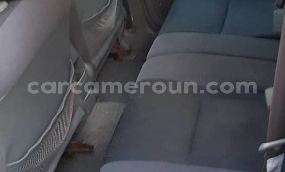 Sayi Na hannu Toyota RAV4 Black Mota in Yaounde a Babban Kamaru Sayi Na hannu Toyota RAV4 Black Mota in Yaounde a Babban Kamaru