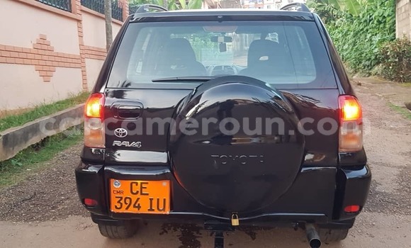 Sayi Na hannu Toyota RAV4 Black Mota in Yaounde a Babban Kamaru Sayi Na hannu Toyota RAV4 Black Mota in Yaounde a Babban Kamaru