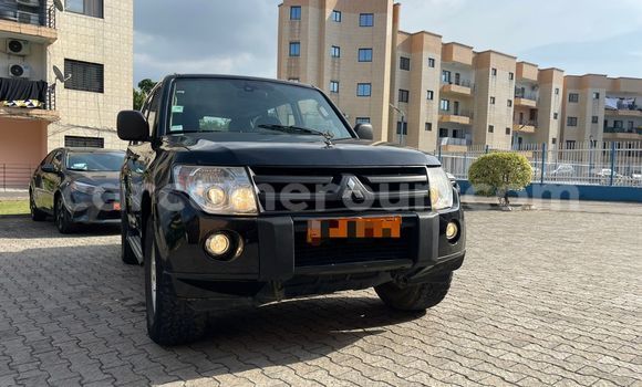 Sayi Na hannu Mitsubishi Pajero Black Mota in Douala a Ƙasar Kamaru Sayi Na hannu Mitsubishi Pajero Black Mota in Douala a Ƙasar Kamaru