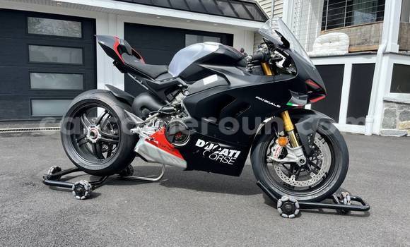 Acheter Occasion Moto Ducati SUPERSPORT Noir à Bafoussam, West Cameroon Acheter Occasion Moto Ducati SUPERSPORT Noir à Bafoussam, West Cameroon