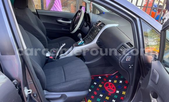 Acheter Occasion Voiture Toyota Auris Gris à Yaoundé, Central Cameroon Acheter Occasion Voiture Toyota Auris Gris à Yaoundé, Central Cameroon
