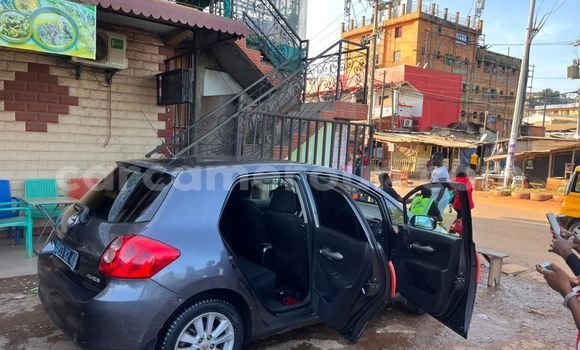 Acheter Occasion Voiture Toyota Auris Gris à Yaoundé, Central Cameroon Acheter Occasion Voiture Toyota Auris Gris à Yaoundé, Central Cameroon