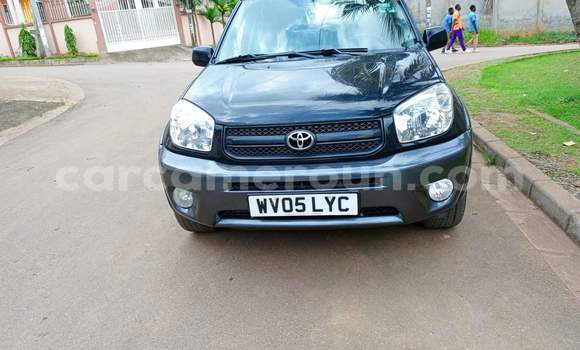 Acheter Occasion Voiture Toyota RAV4 Noir à Yaoundé, Central Cameroon Acheter Occasion Voiture Toyota RAV4 Noir à Yaoundé, Central Cameroon