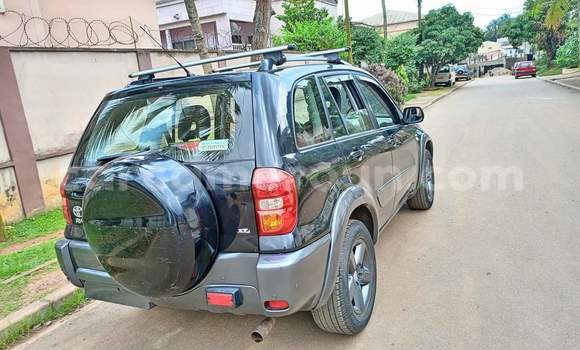 Acheter Occasion Voiture Toyota RAV4 Noir à Yaoundé, Central Cameroon Acheter Occasion Voiture Toyota RAV4 Noir à Yaoundé, Central Cameroon