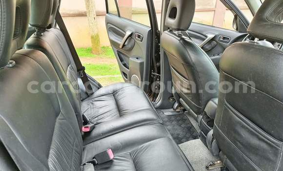 Acheter Occasion Voiture Toyota RAV4 Noir à Yaoundé, Central Cameroon Acheter Occasion Voiture Toyota RAV4 Noir à Yaoundé, Central Cameroon