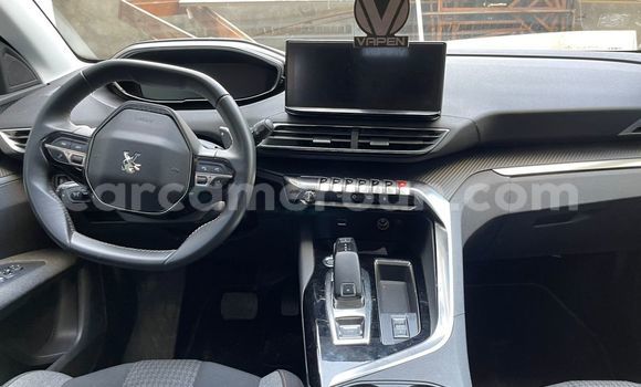 Sayi Imported Peugeot 3008 Azurfa Mota in Douala a Ƙasar Kamaru Sayi Imported Peugeot 3008 Azurfa Mota in Douala a Ƙasar Kamaru