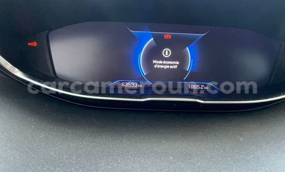 Sayi Imported Peugeot 3008 Azurfa Mota in Douala a Ƙasar Kamaru Sayi Imported Peugeot 3008 Azurfa Mota in Douala a Ƙasar Kamaru