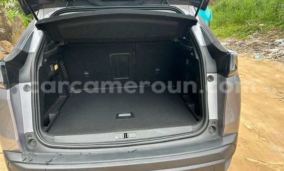 Sayi Imported Peugeot 3008 Azurfa Mota in Douala a Ƙasar Kamaru Sayi Imported Peugeot 3008 Azurfa Mota in Douala a Ƙasar Kamaru