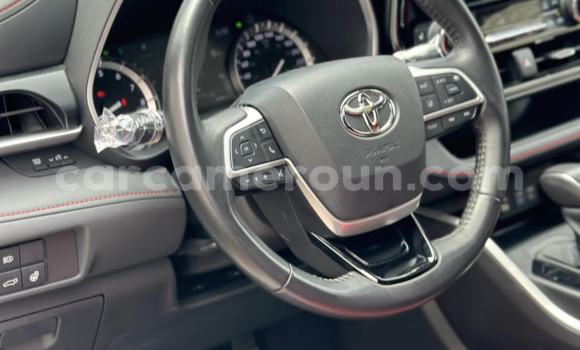Buy Import Toyota Highlander White Car in Douala in Littoral Cameroon Buy Import Toyota Highlander White Car in Douala in Littoral Cameroon