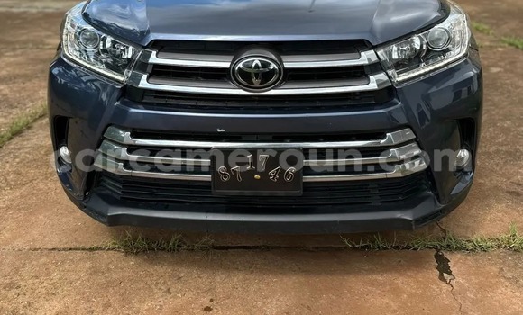 Buy Used Toyota Highlander Silver Car in Yaounde in Central Cameroon