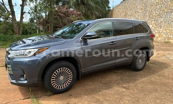 Acheter Occasion Voiture Toyota Highlander Gris à Yaoundé, Central Cameroon Acheter Occasion Voiture Toyota Highlander Gris à Yaoundé, Central Cameroon