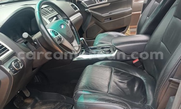 Sayi Na hannu Ford Explorer Green Mota in Yaounde a Babban Kamaru Sayi Na hannu Ford Explorer Green Mota in Yaounde a Babban Kamaru