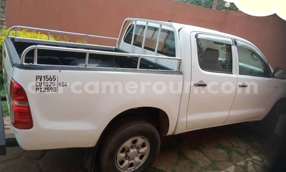 Acheter Occasion Voiture Toyota Hilux Blanc à Yaoundé, Central Cameroon Acheter Occasion Voiture Toyota Hilux Blanc à Yaoundé, Central Cameroon