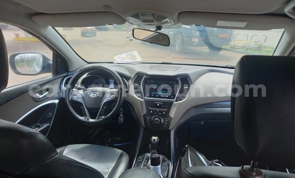 Acheter Occasion Voiture Hyundai Santa Fe Gris à Yaoundé, Central Cameroon Acheter Occasion Voiture Hyundai Santa Fe Gris à Yaoundé, Central Cameroon