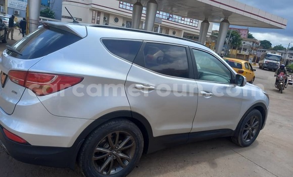 Acheter Occasion Voiture Hyundai Santa Fe Gris à Yaoundé, Central Cameroon Acheter Occasion Voiture Hyundai Santa Fe Gris à Yaoundé, Central Cameroon