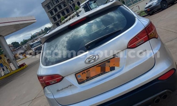 Acheter Occasion Voiture Hyundai Santa Fe Gris à Yaoundé, Central Cameroon Acheter Occasion Voiture Hyundai Santa Fe Gris à Yaoundé, Central Cameroon