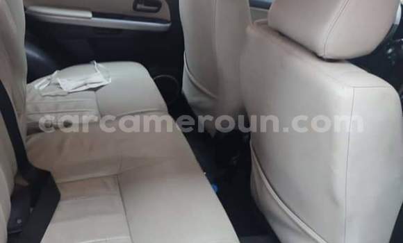 Sayi Na hannu Suzuki Vitara Azurfa Mota in Yaounde a Babban Kamaru Sayi Na hannu Suzuki Vitara Azurfa Mota in Yaounde a Babban Kamaru