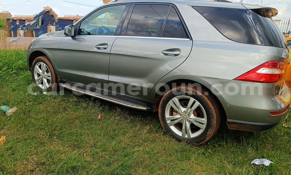 Acheter Occasion Voiture Mercedes‒Benz ML–Class Gris à Yaoundé, Central Cameroon Acheter Occasion Voiture Mercedes‒Benz ML–Class Gris à Yaoundé, Central Cameroon