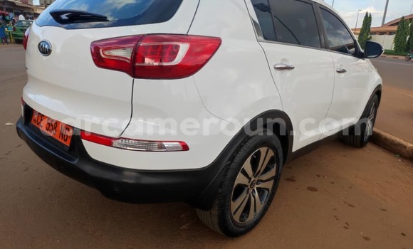 Acheter Occasion Voiture Kia Sportage Blanc à Yaoundé, Central Cameroon Acheter Occasion Voiture Kia Sportage Blanc à Yaoundé, Central Cameroon