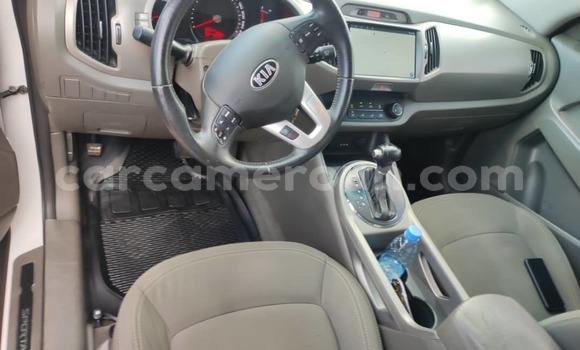 Acheter Occasion Voiture Kia Sportage Blanc à Yaoundé, Central Cameroon Acheter Occasion Voiture Kia Sportage Blanc à Yaoundé, Central Cameroon