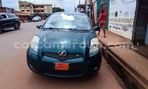 Sayi Na hannu Toyota Yaris Green Mota in Yaounde a Babban Kamaru