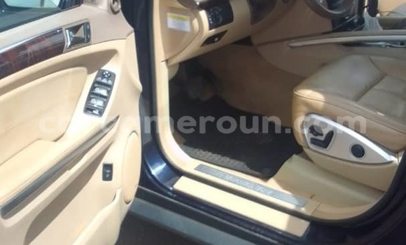 Acheter Occasion Voiture Mercedes‒Benz GL–Class Bleu à Yaoundé, Central Cameroon Acheter Occasion Voiture Mercedes‒Benz GL–Class Bleu à Yaoundé, Central Cameroon