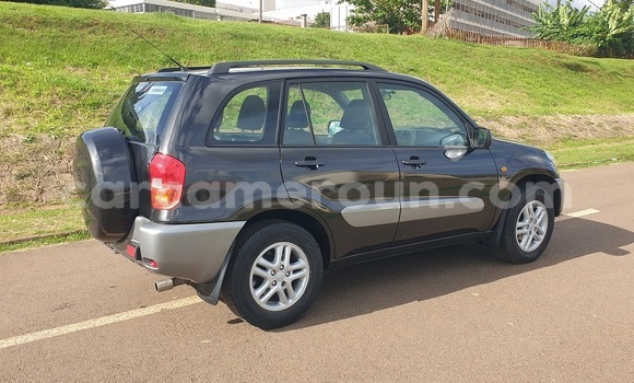 Acheter Occasion Voiture Toyota RAV4 Noir à Yaoundé, Central Cameroon Acheter Occasion Voiture Toyota RAV4 Noir à Yaoundé, Central Cameroon